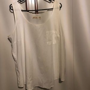 White top small pocket